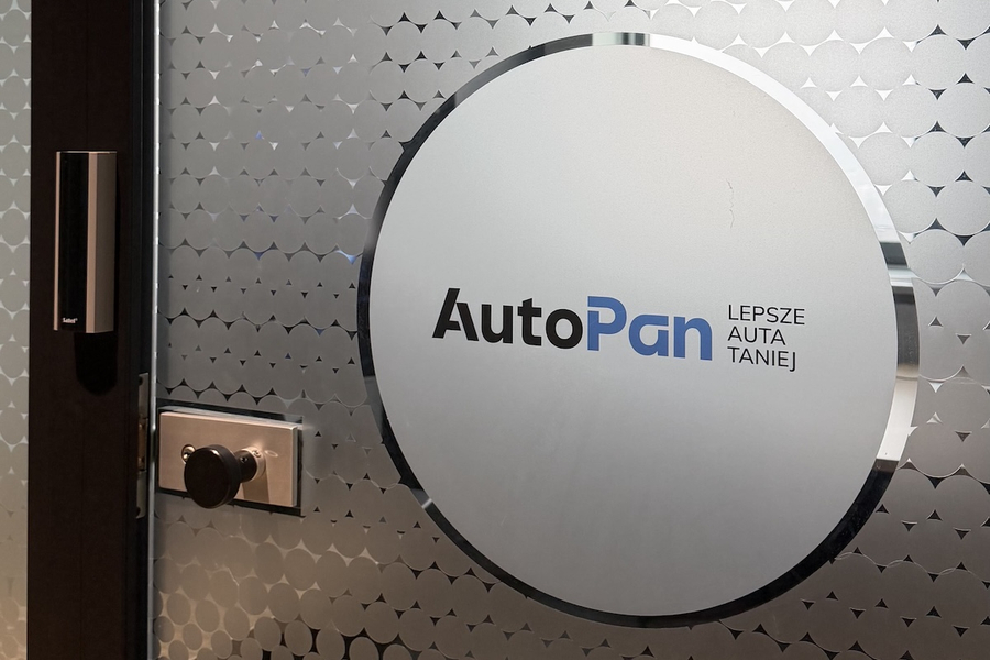 Zdjęcie na okładce dla AutoPan - auta z całej Europy